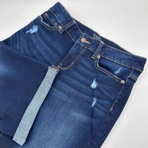 Time and Tru Mid-Rise Cuffed Bermuda 10" Distressed Denim Jorts Size 4 Dark Wash